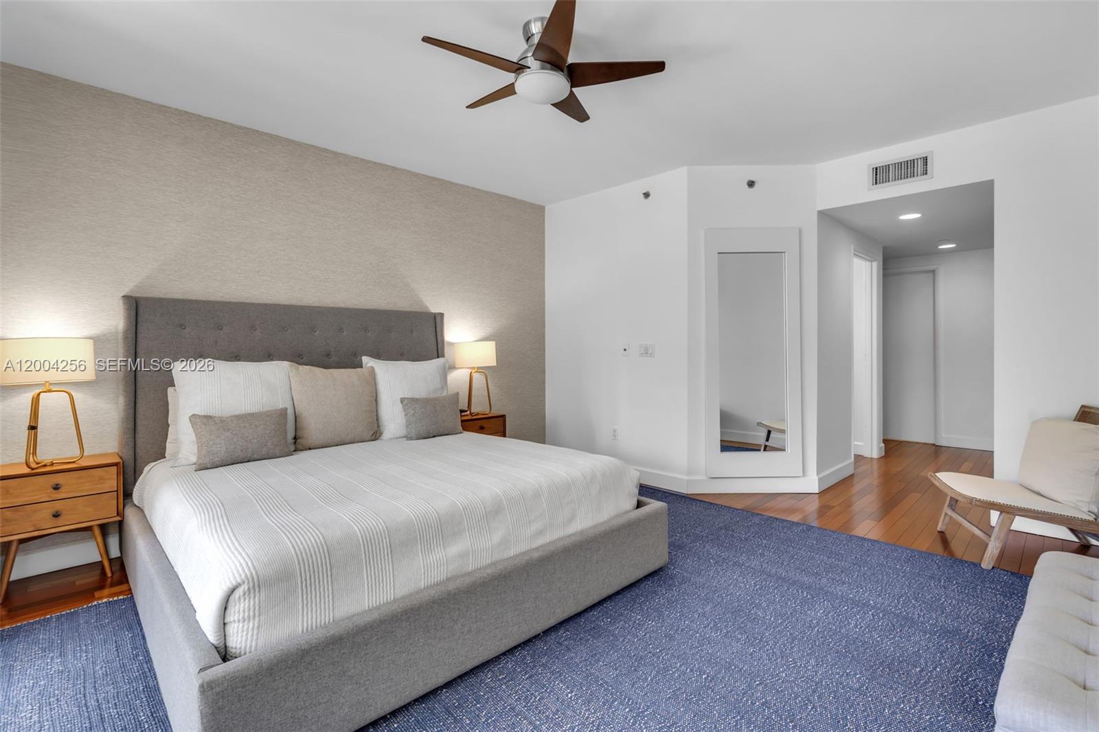 791 Crandon Blvd #302, Key Biscayne FL 33149