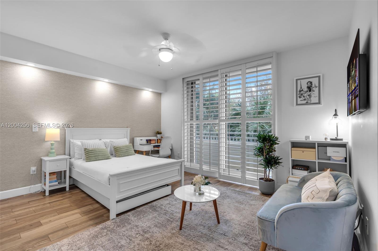 791 Crandon Blvd #302, Key Biscayne FL 33149