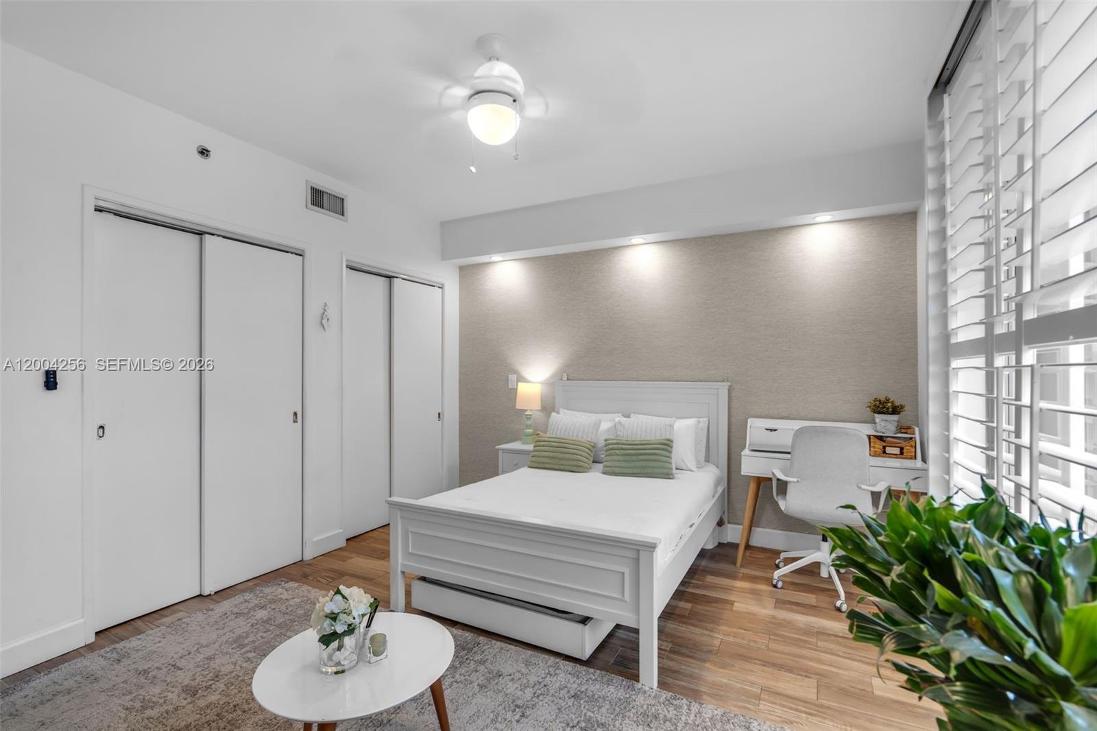 791 Crandon Blvd #302, Key Biscayne FL 33149