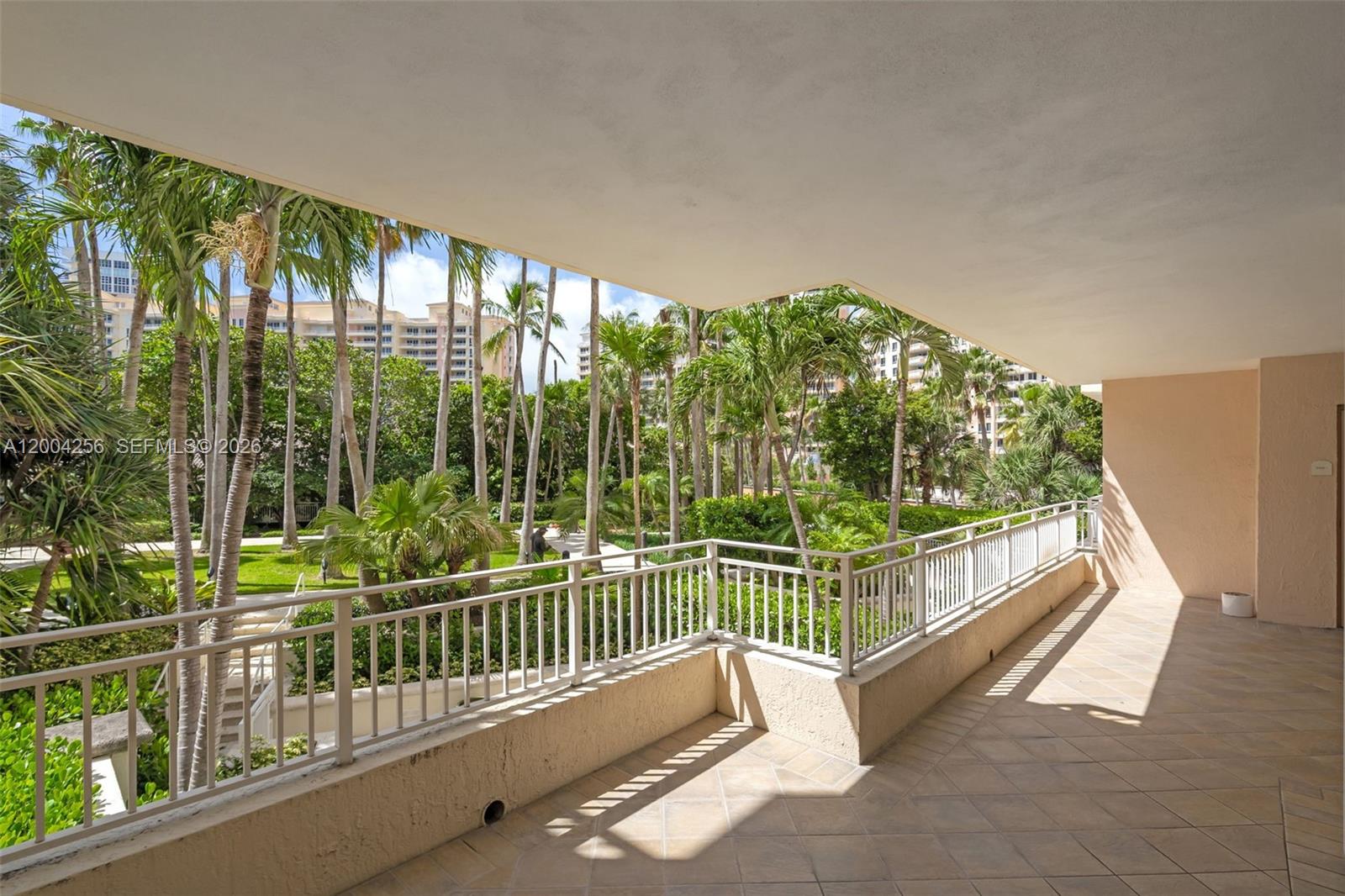 791 Crandon Blvd #302, Key Biscayne FL 33149