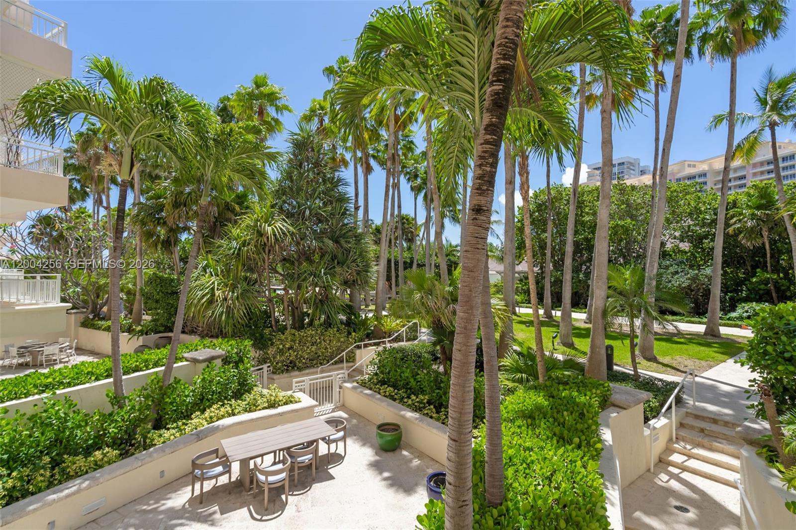 791 Crandon Blvd #302, Key Biscayne FL 33149