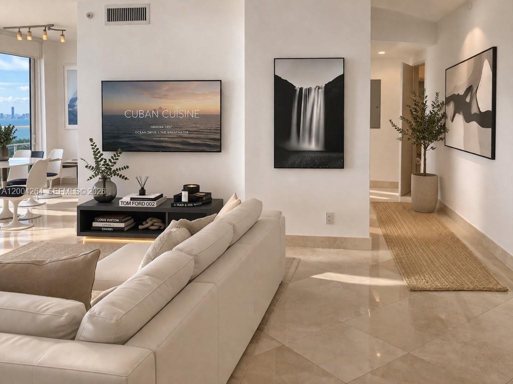 6365 Collins Ave #3204, Miami Beach FL 33141