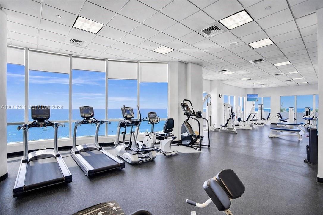 6365 Collins Ave #3204, Miami Beach FL 33141