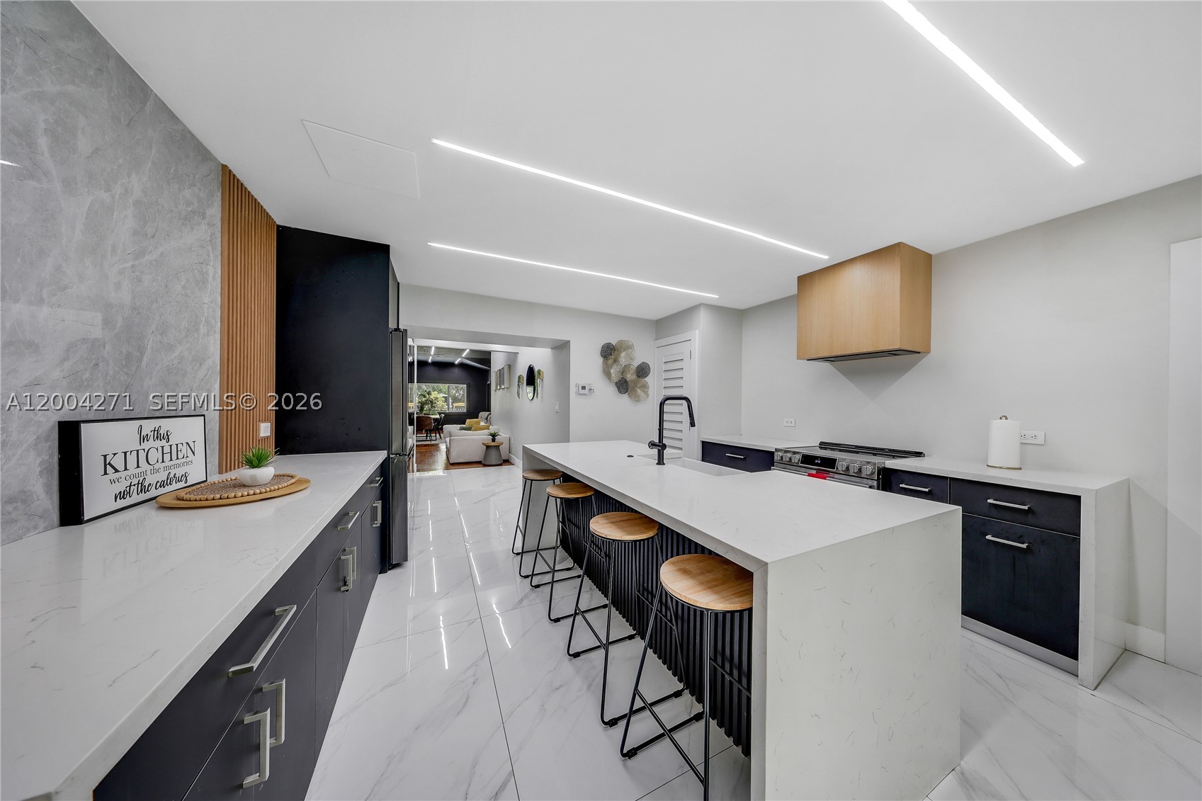 2612 SW 12th St, Miami FL 33135