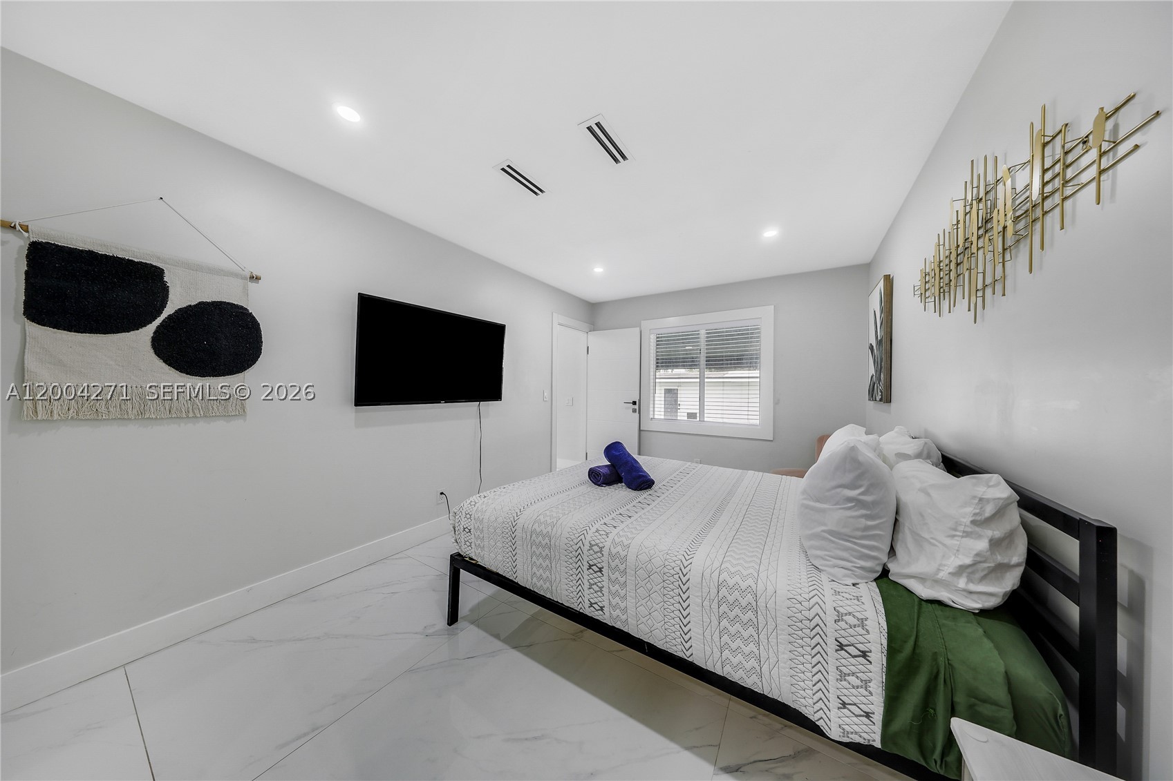 2612 SW 12th St, Miami FL 33135