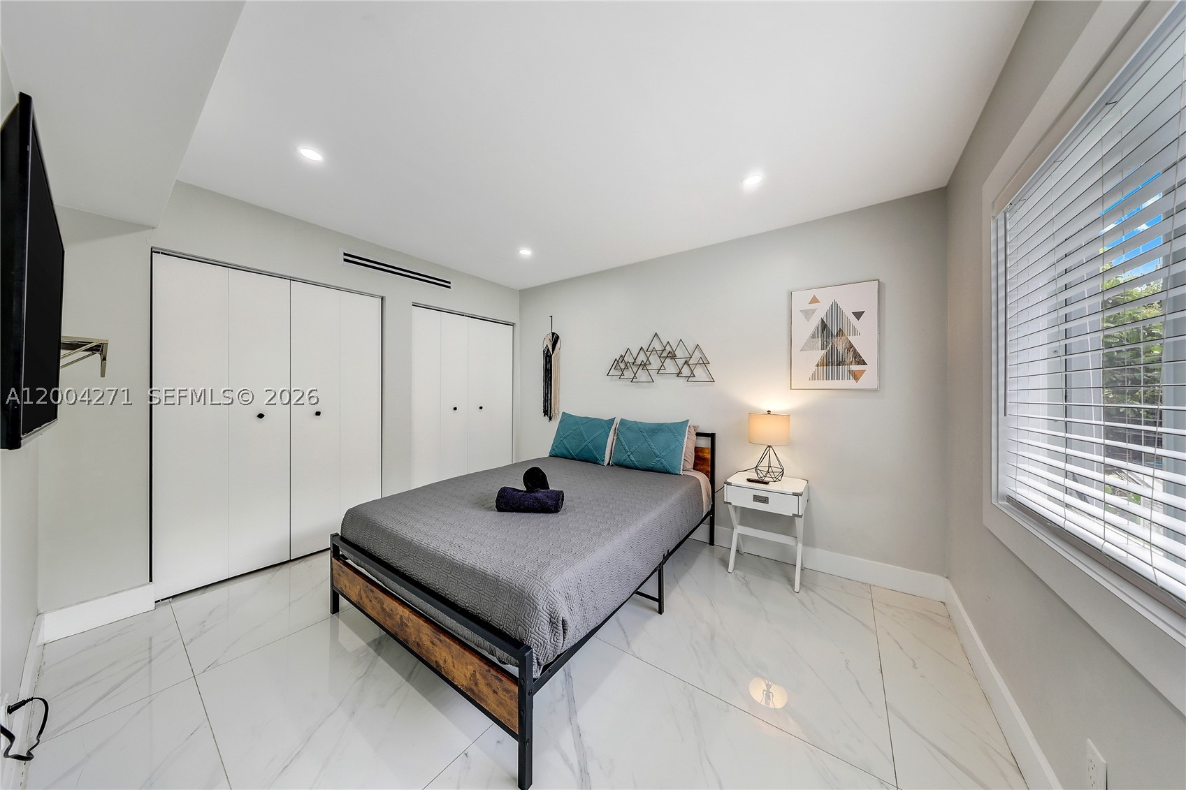 2612 SW 12th St, Miami FL 33135