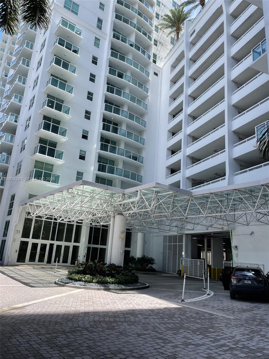 41 SE 5th St #1614, Miami FL 33131
