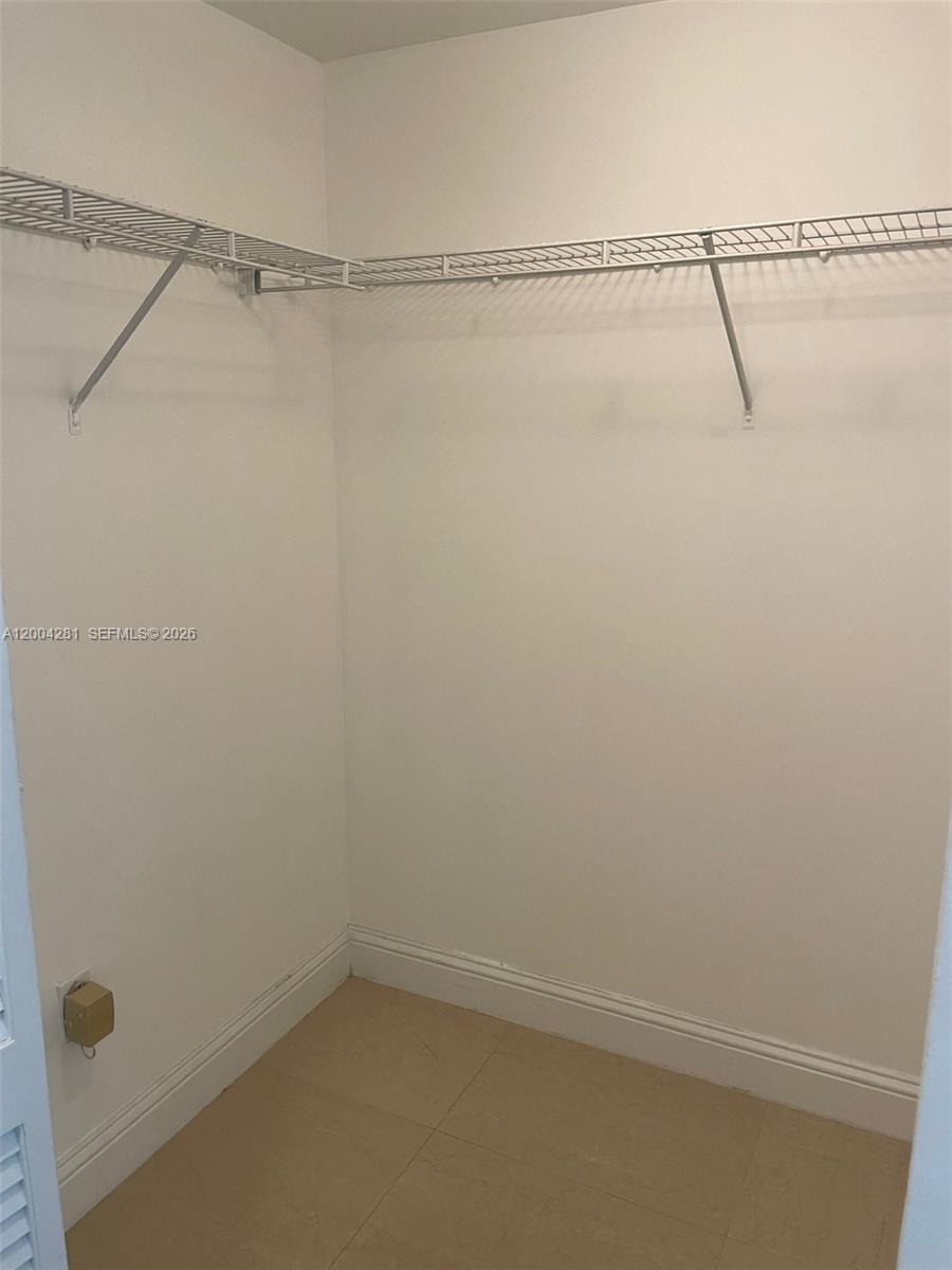 41 SE 5th St #1614, Miami FL 33131