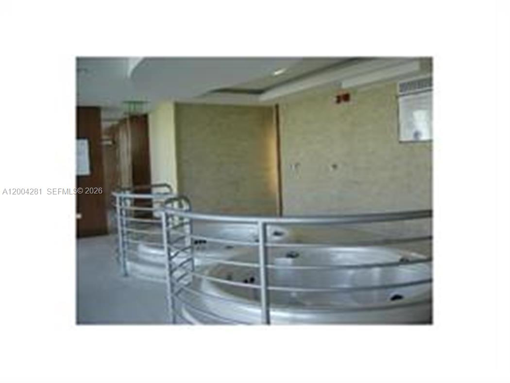 41 SE 5th St #1614, Miami FL 33131