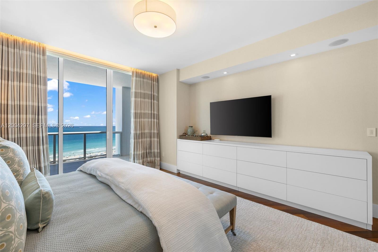 50 S Pointe Dr #1502/03, Miami Beach FL 33139