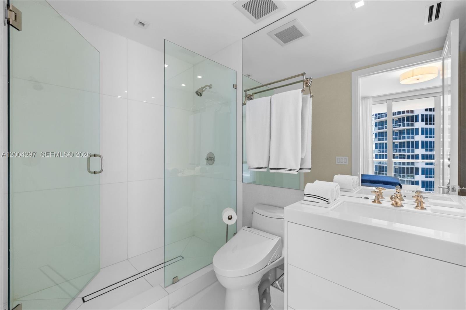 50 S Pointe Dr #1502/03, Miami Beach FL 33139
