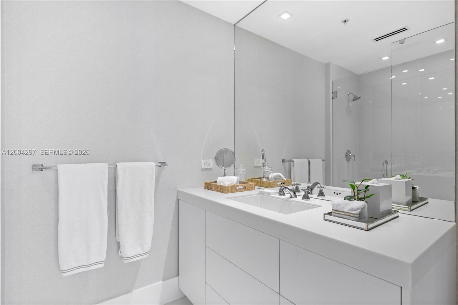 50 S Pointe Dr #1502/03, Miami Beach FL 33139
