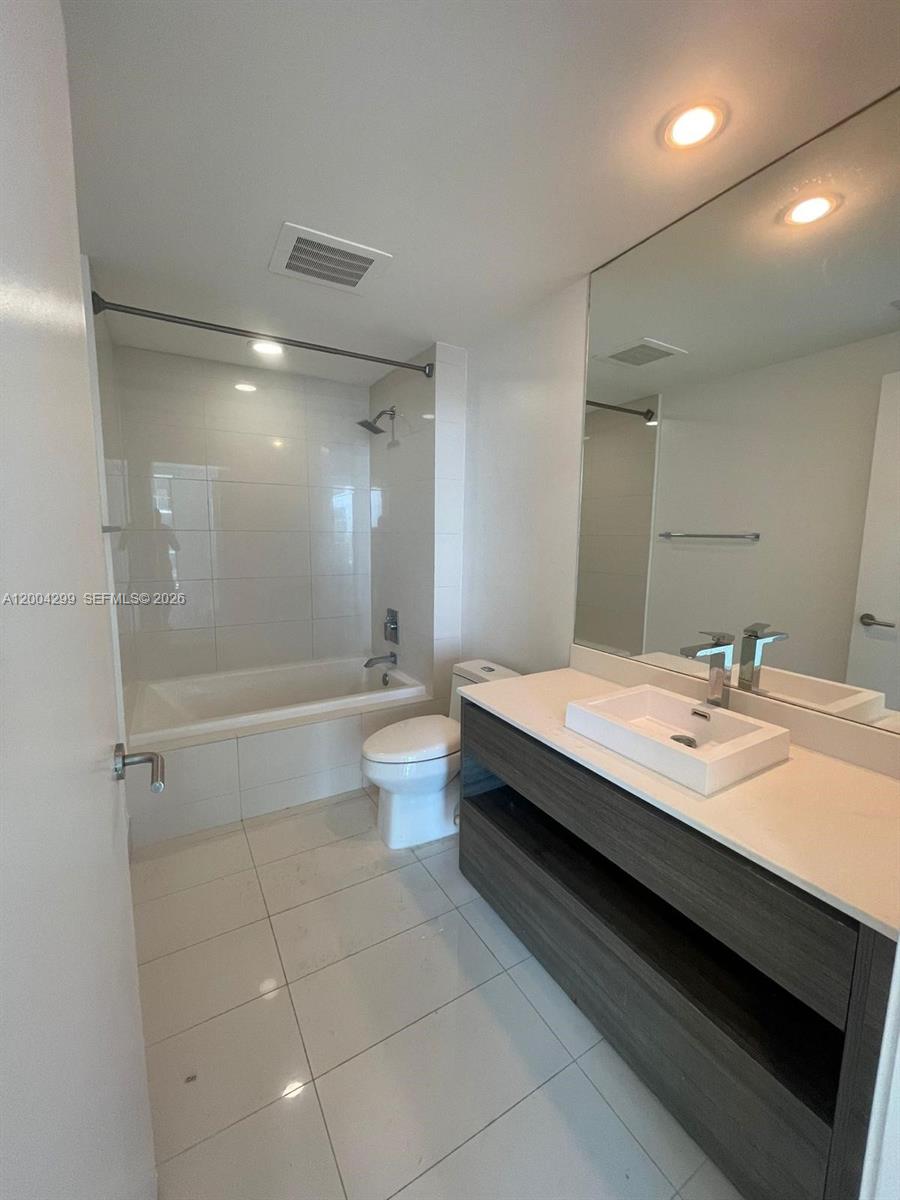 1100 S Miami Ave #2006, Miami FL 33130