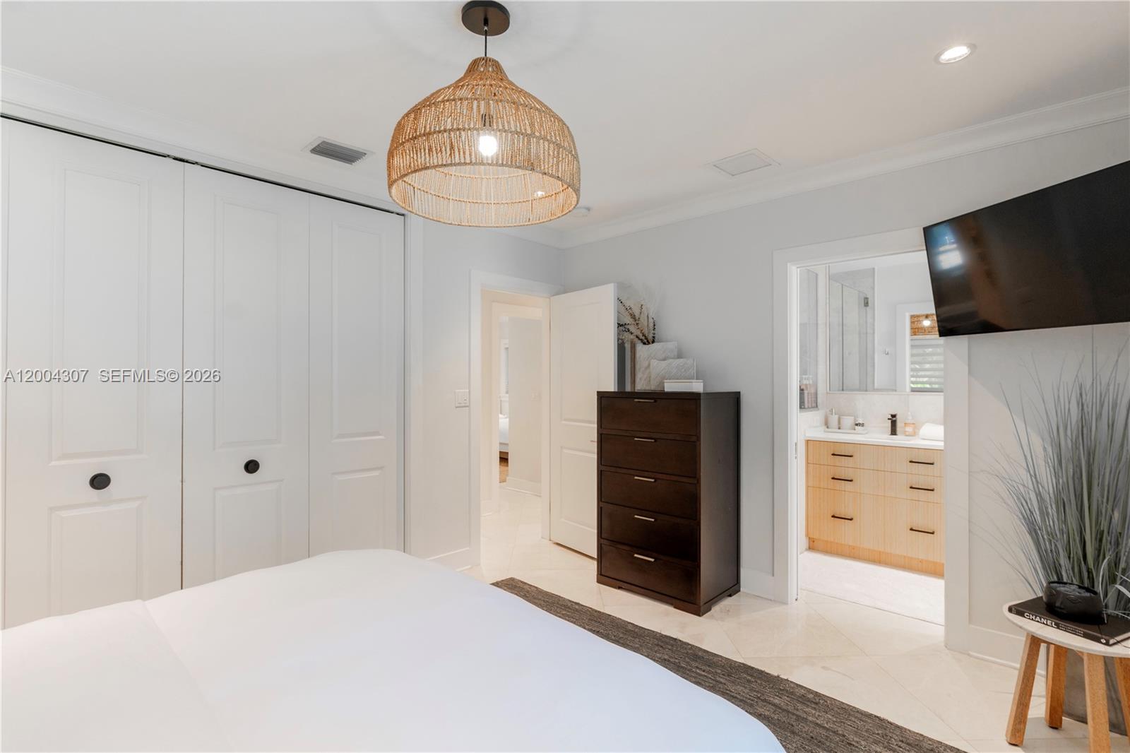 1029 Mariposa Ave, Coral Gables FL 33146