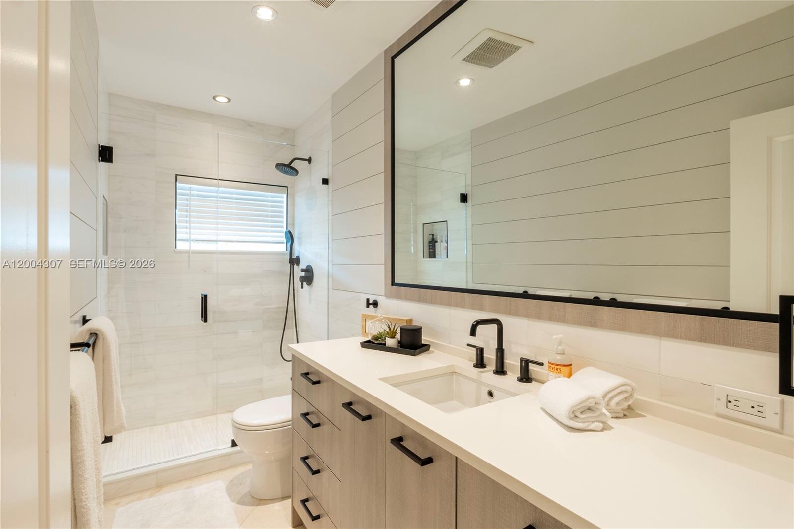 1029 Mariposa Ave, Coral Gables FL 33146