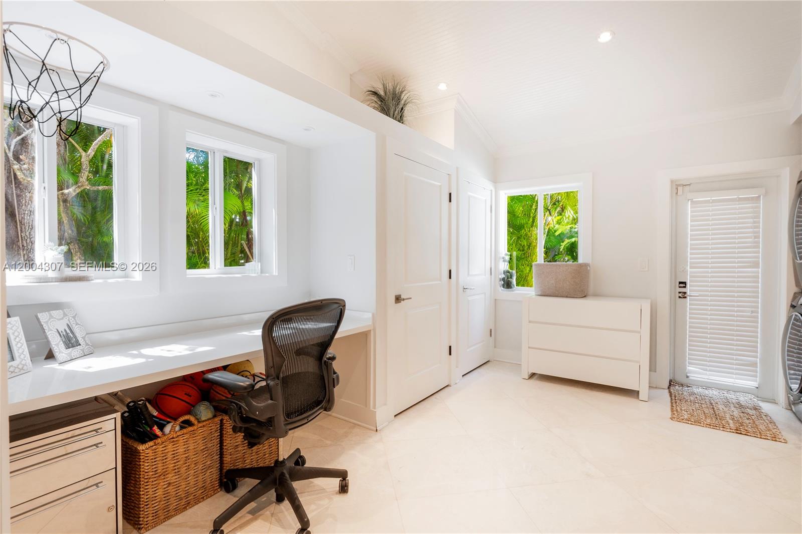 1029 Mariposa Ave, Coral Gables FL 33146