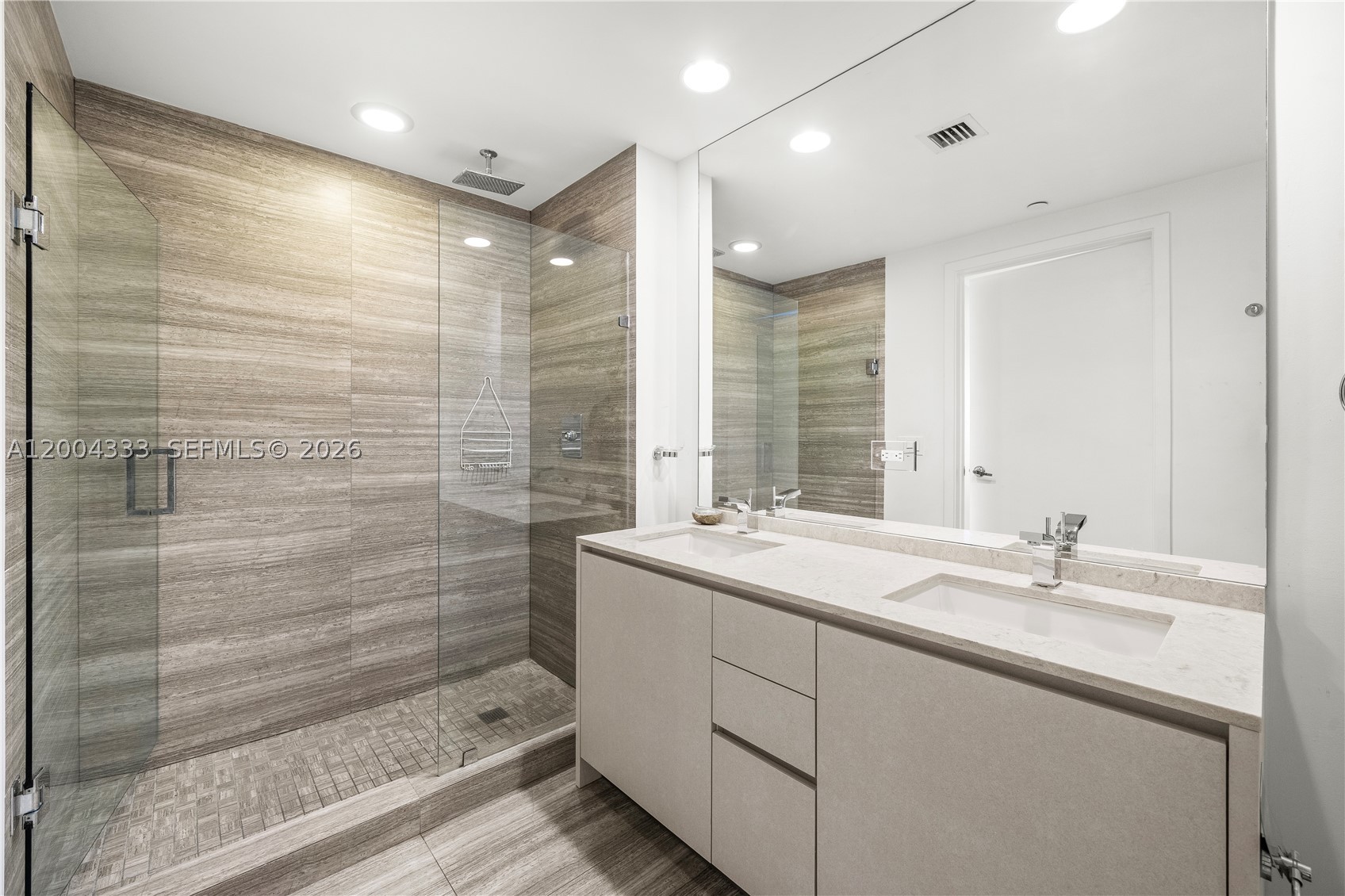 1010 Brickell Ave #3904, Miami FL 33131