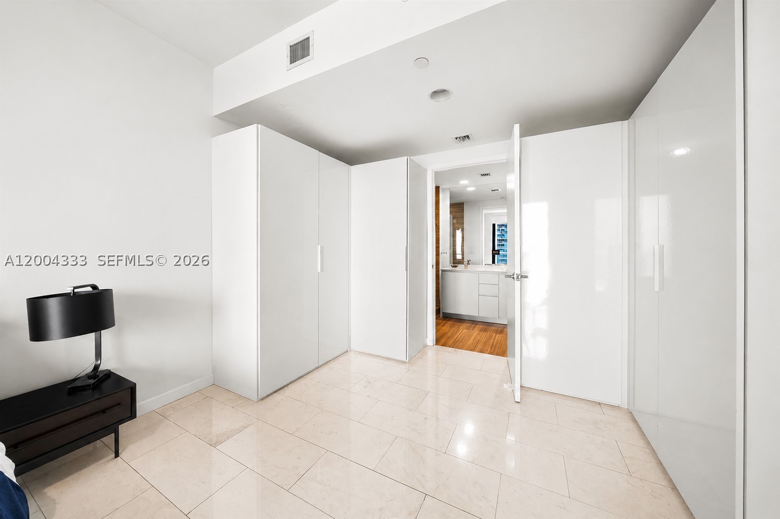 1010 Brickell Ave #3904, Miami FL 33131
