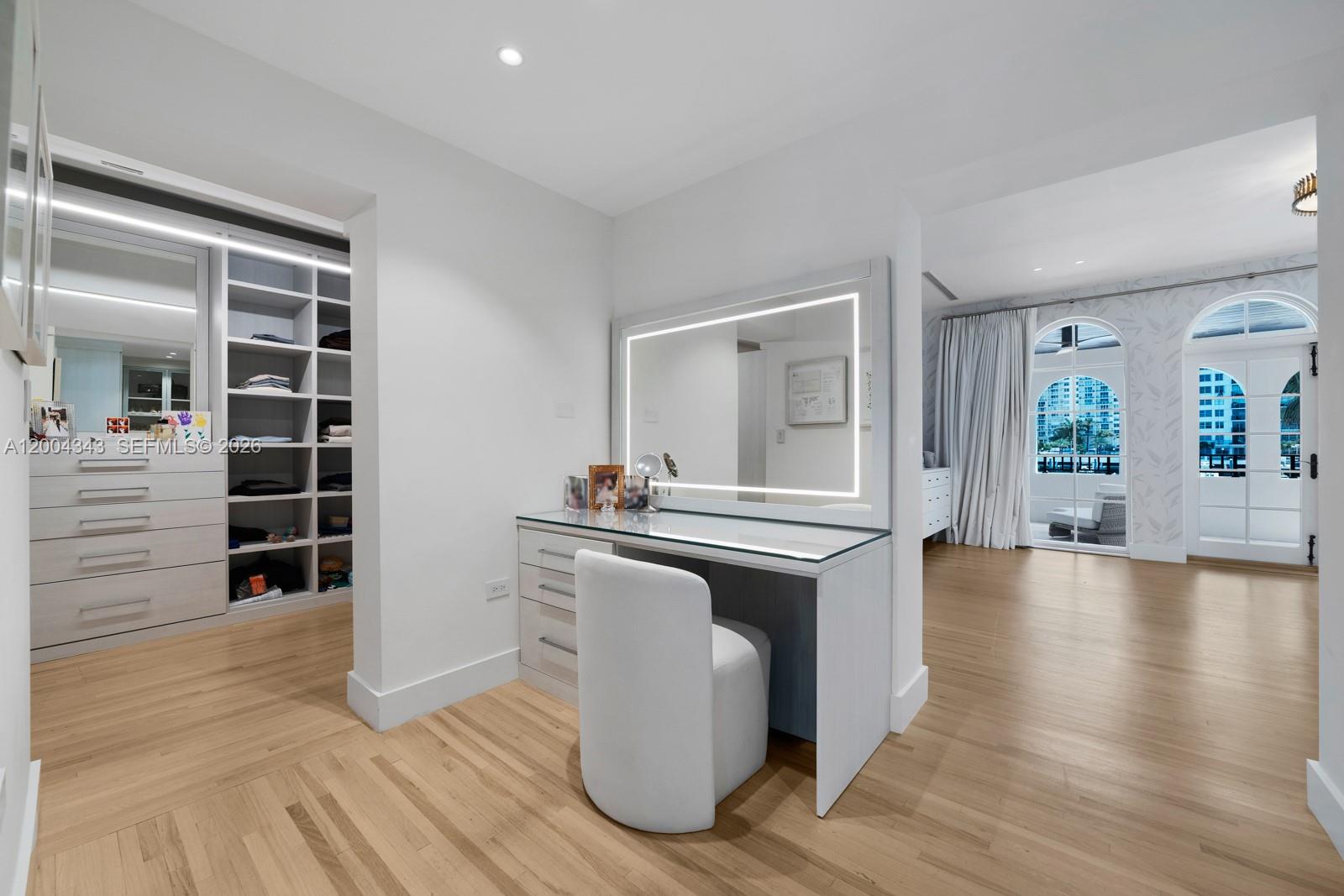 5763 Pine Tree Dr, Miami Beach FL 33140