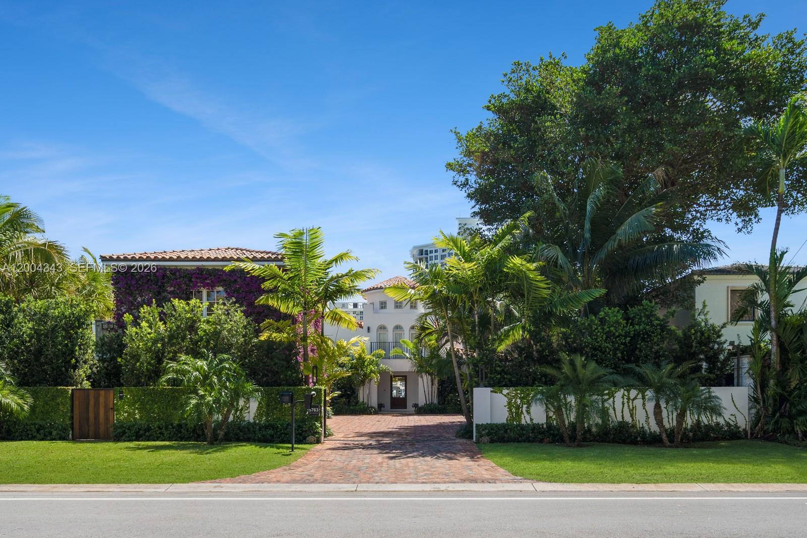 5763 Pine Tree Dr, Miami Beach FL 33140