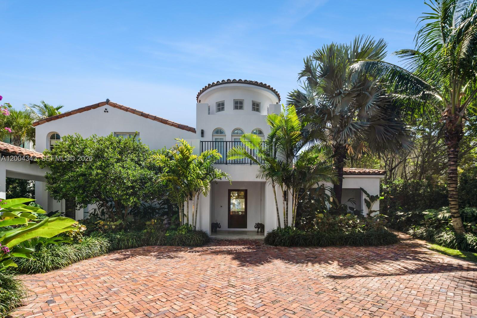 5763 Pine Tree Dr, Miami Beach FL 33140