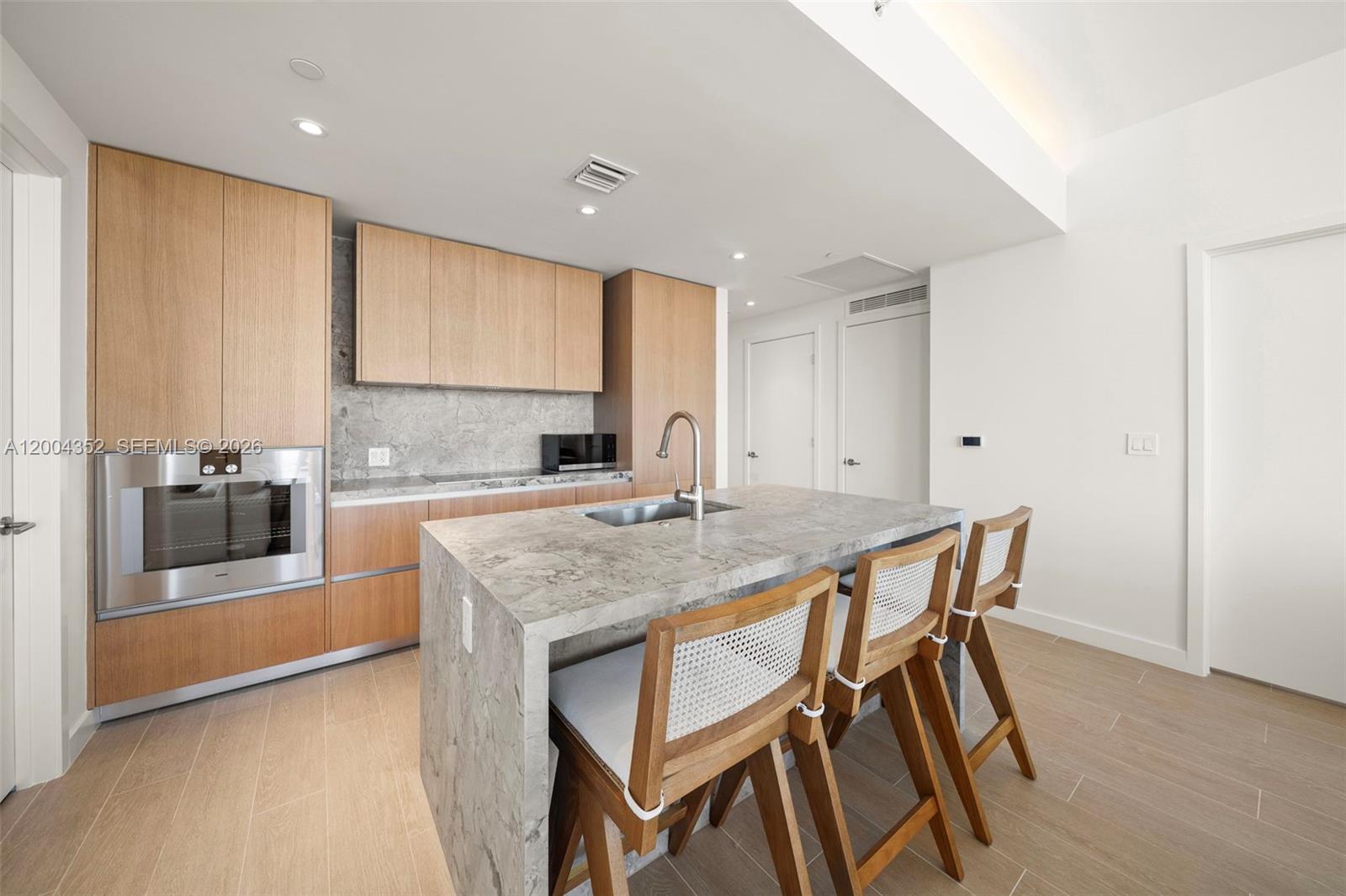 500 Alton Rd #1707, Miami Beach FL 33139