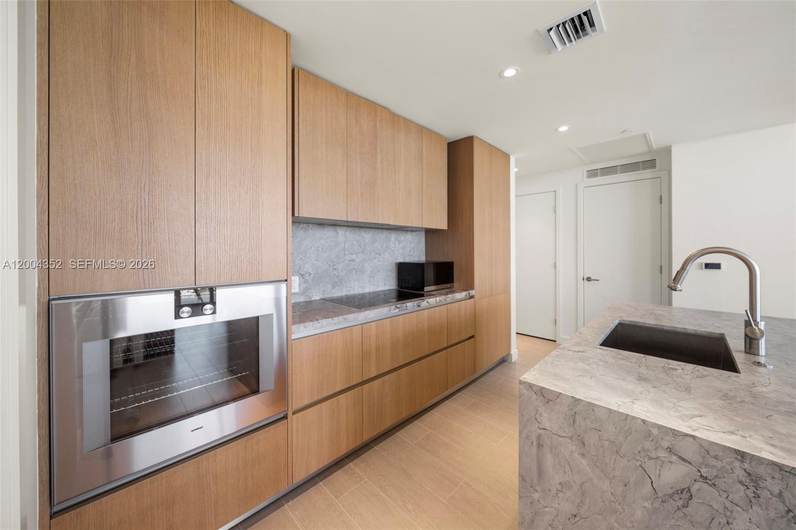 500 Alton Rd #1707, Miami Beach FL 33139