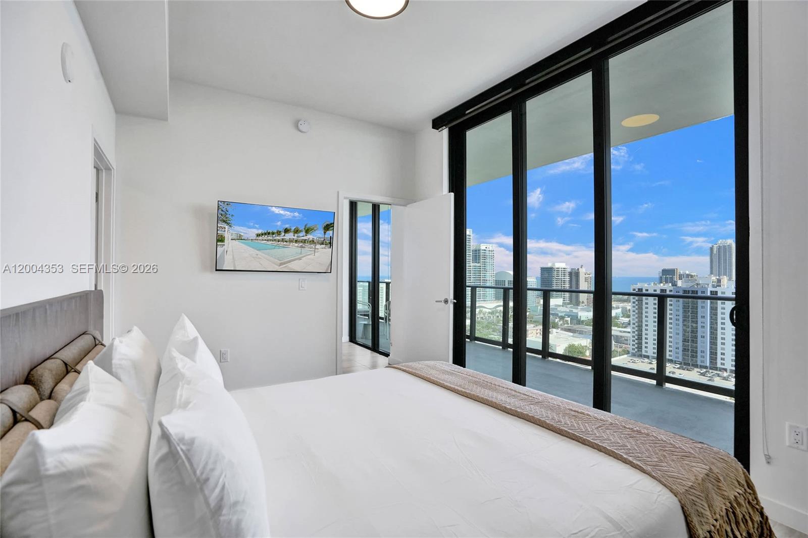 580 72nd St #1702, Miami Beach FL 33141