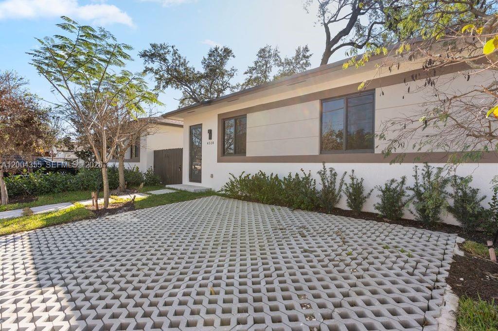 4518 NW 4 ST, Miami FL 33126