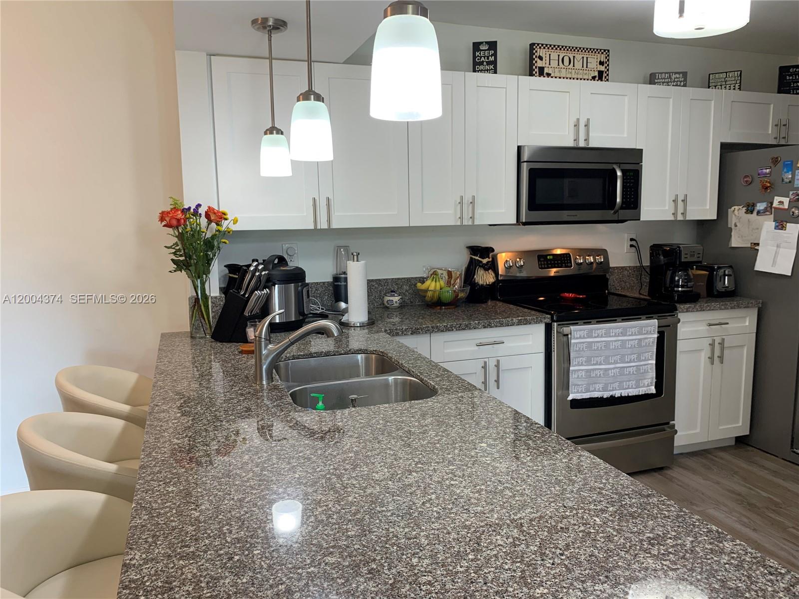 8660 SW 212th St #305, Cutler Bay FL 33189
