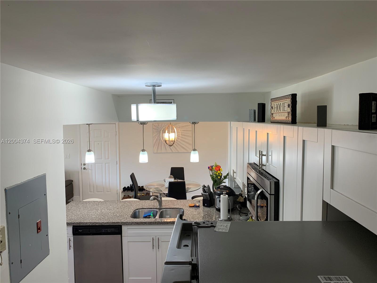 8660 SW 212th St #305, Cutler Bay FL 33189