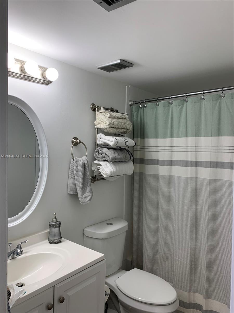 8660 SW 212th St #305, Cutler Bay FL 33189