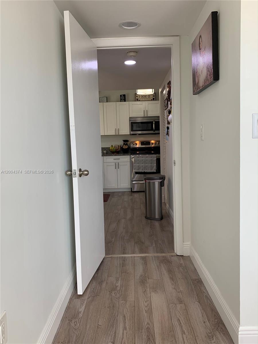 8660 SW 212th St #305, Cutler Bay FL 33189