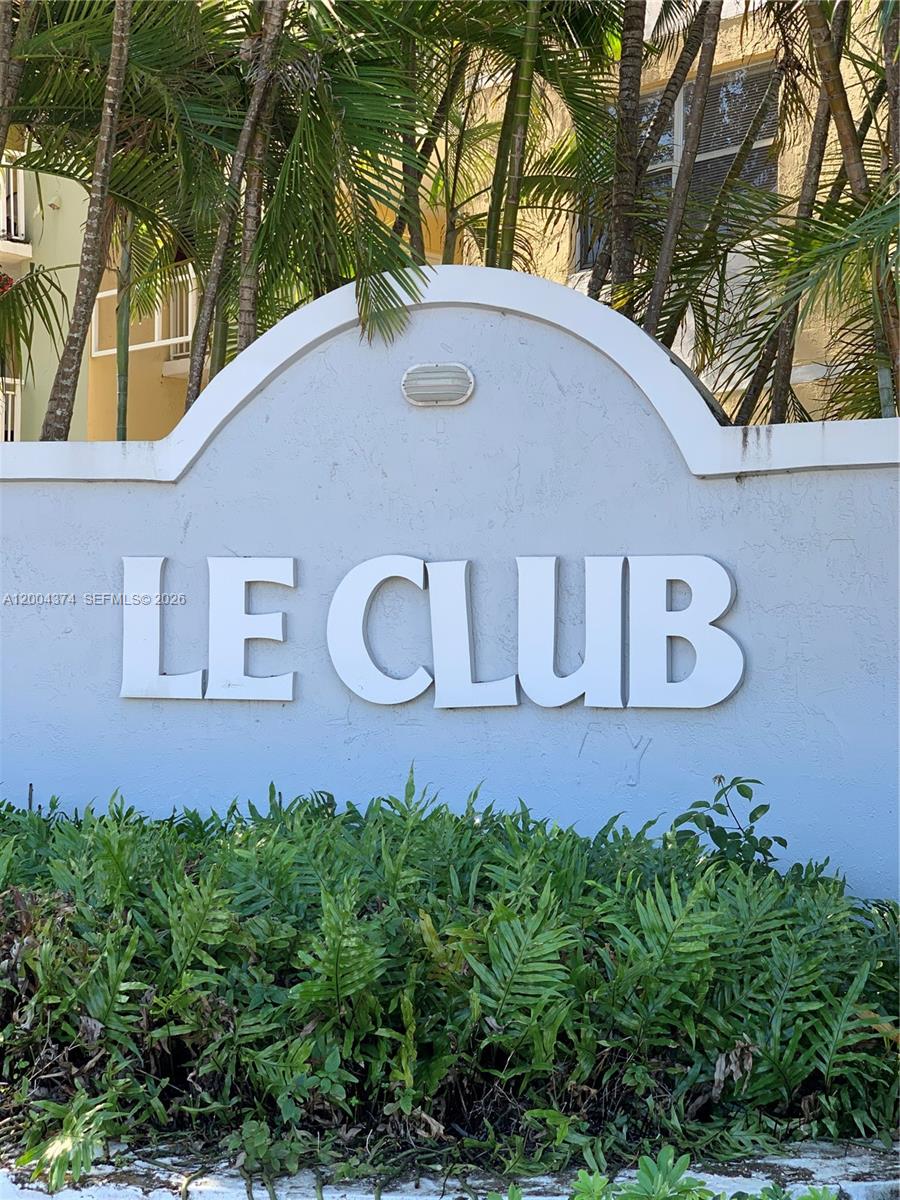 8660 SW 212th St #305, Cutler Bay FL 33189