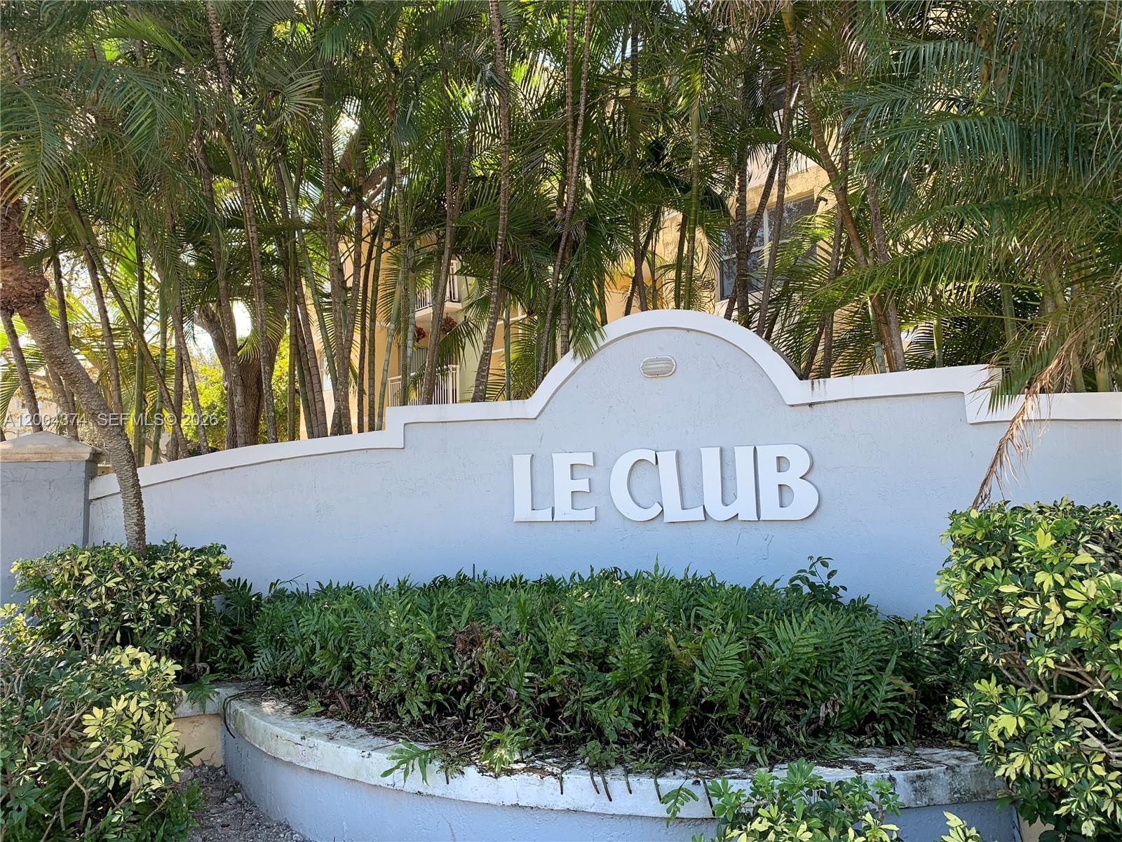 8660 SW 212th St #305, Cutler Bay FL 33189