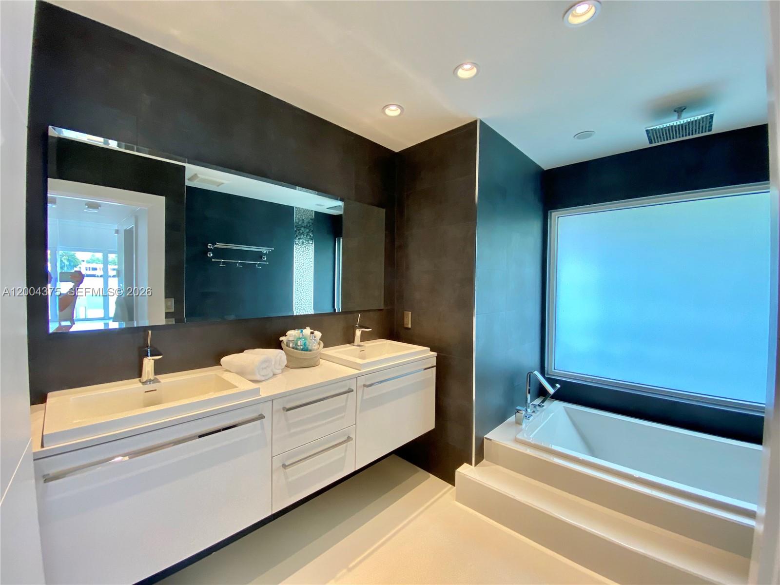 265 N Shore Dr, Miami Beach FL 33141