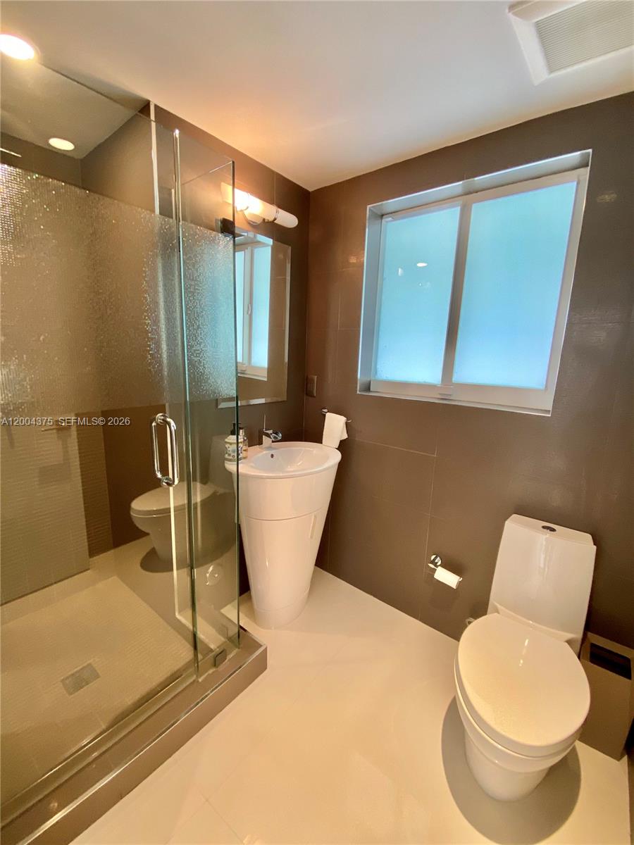 265 N Shore Dr, Miami Beach FL 33141