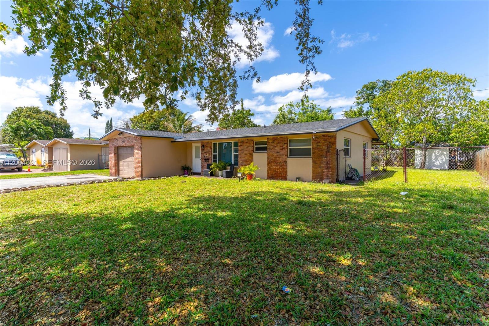 2321 NW 47th Ave, Lauderhill FL 33313