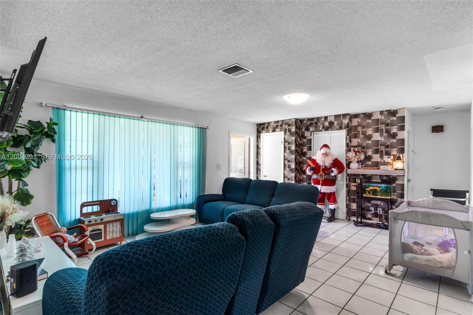 2321 NW 47th Ave, Lauderhill FL 33313