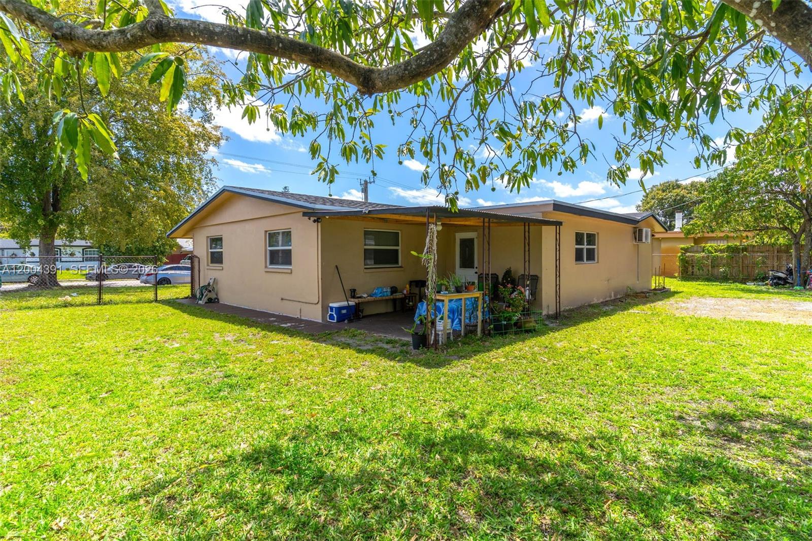 2321 NW 47th Ave, Lauderhill FL 33313