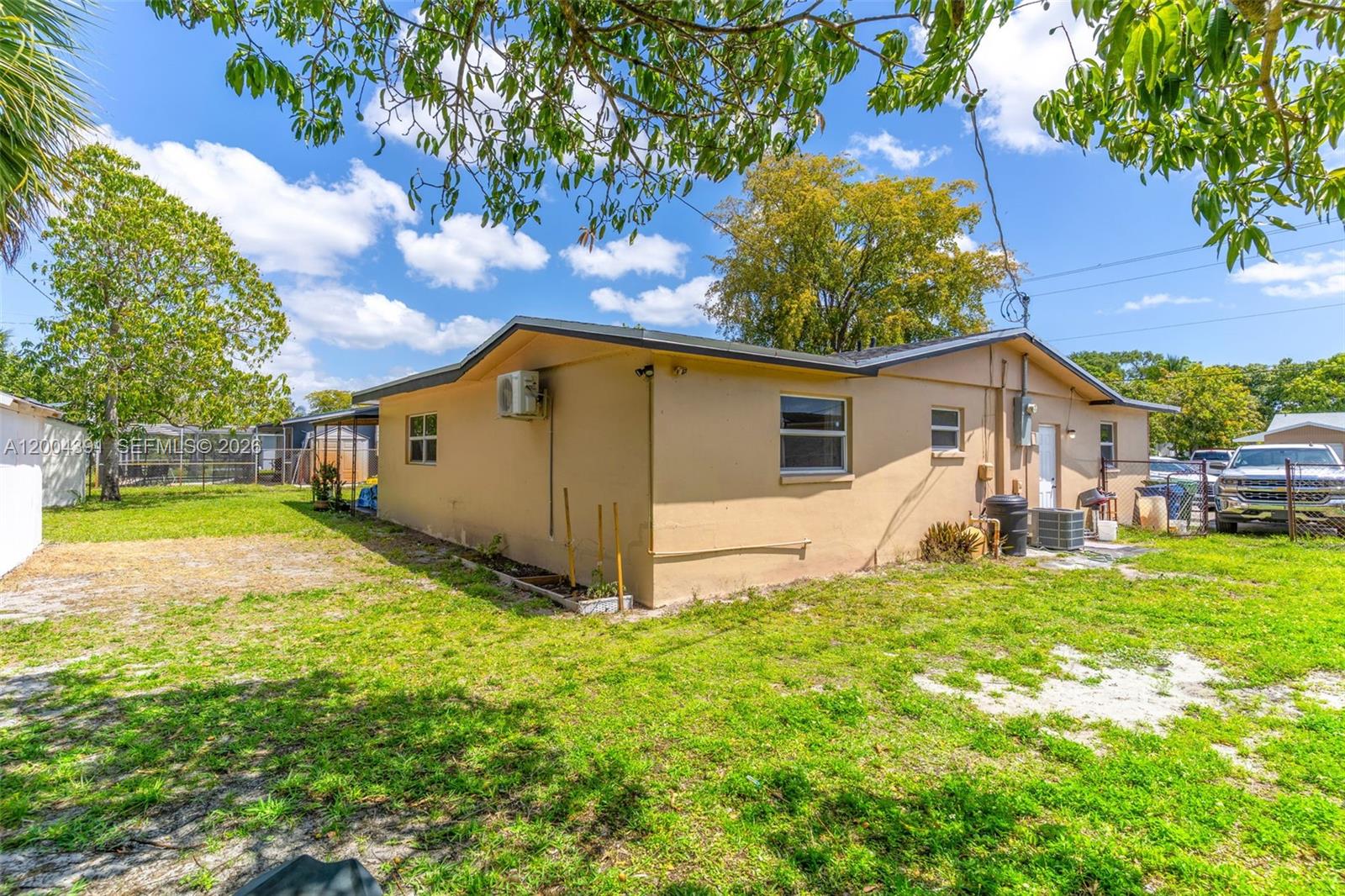 2321 NW 47th Ave, Lauderhill FL 33313