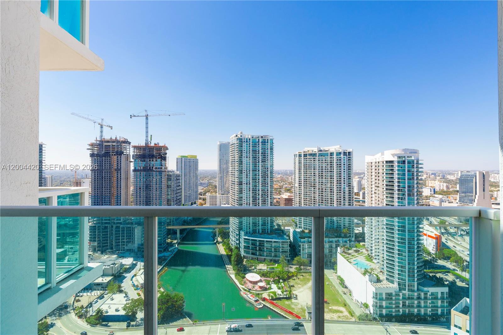31 SE 5th St #4121, Miami FL 33131