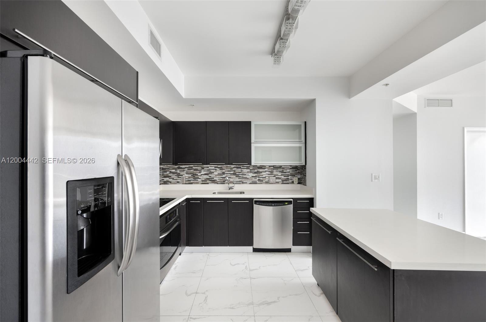 90 SW 3rd St #2602, Miami FL 33130