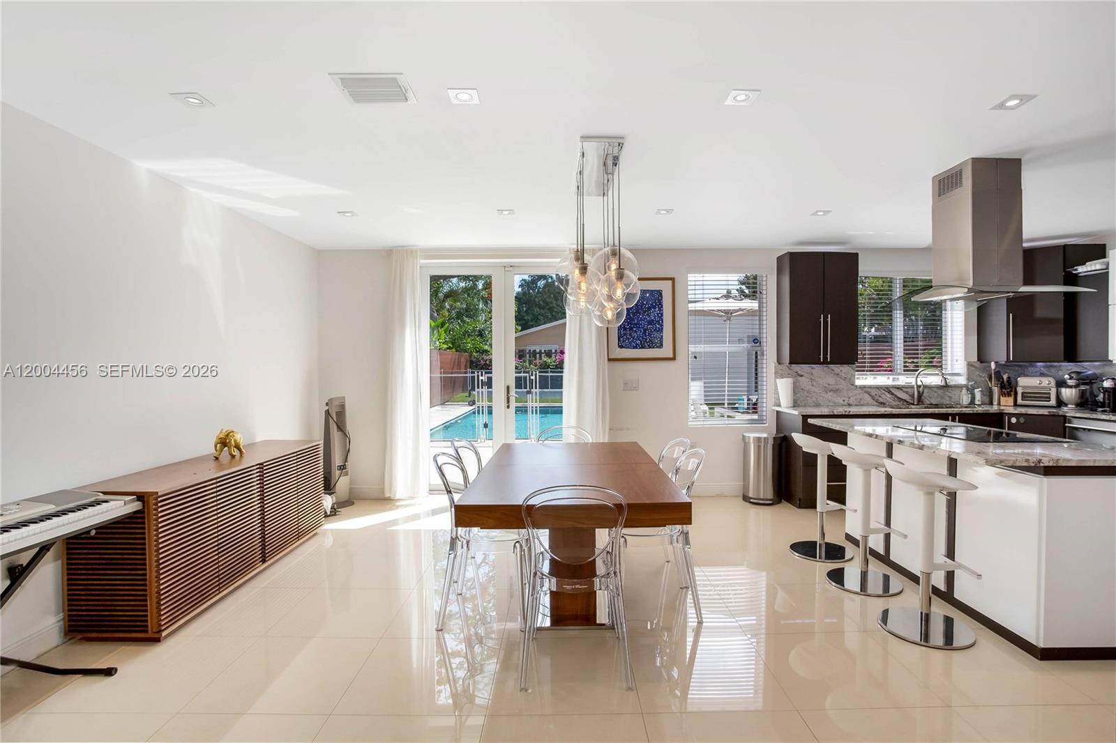 152 SW 20th Rd, Miami FL 33129