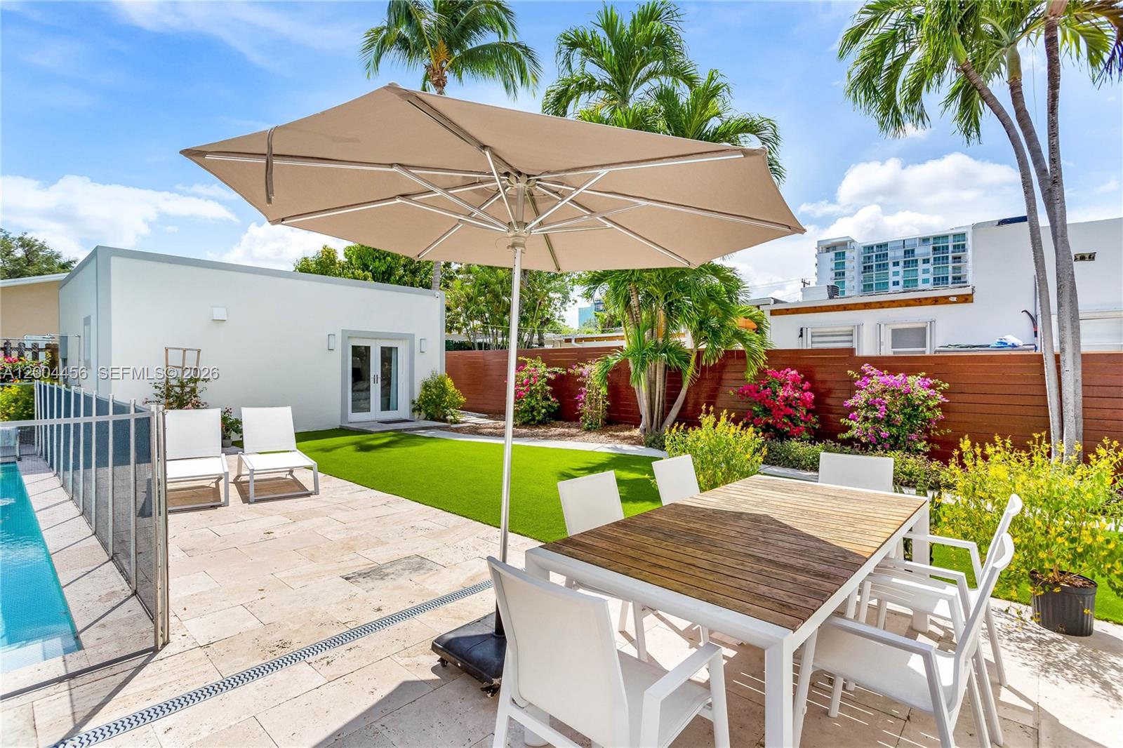 152 SW 20th Rd, Miami FL 33129