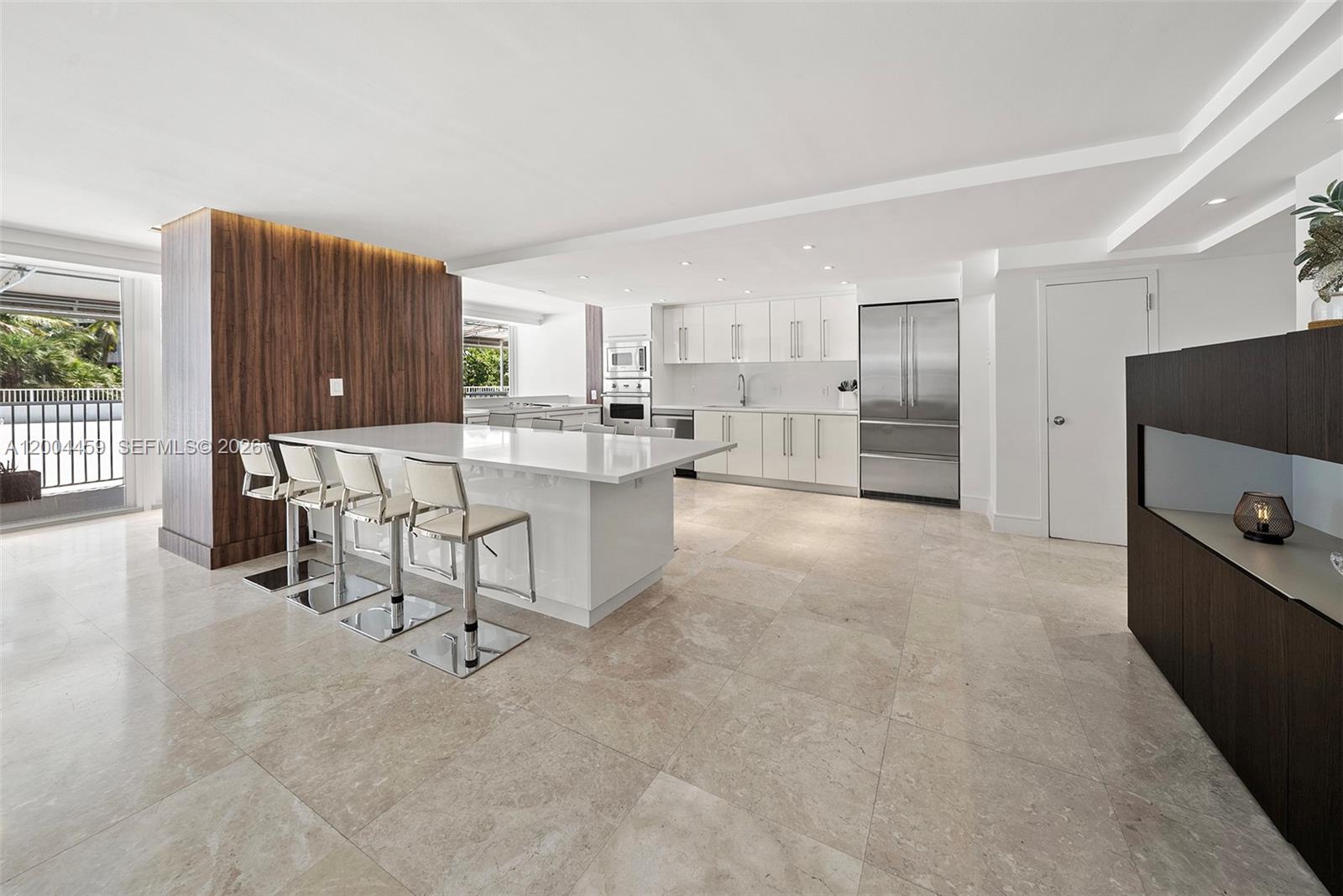 600 Grapetree Dr #3BS, Key Biscayne FL 33149