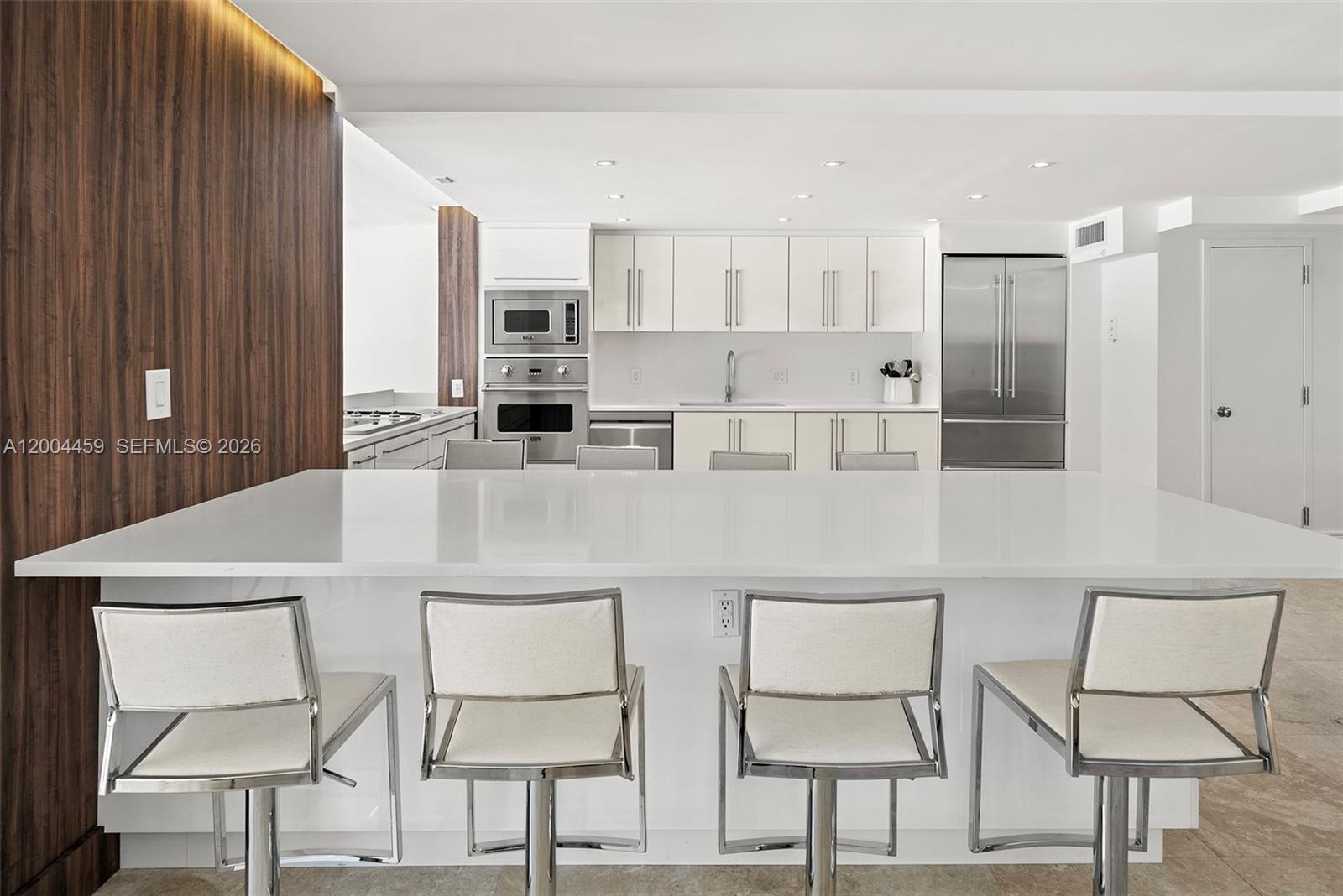 600 Grapetree Dr #3BS, Key Biscayne FL 33149