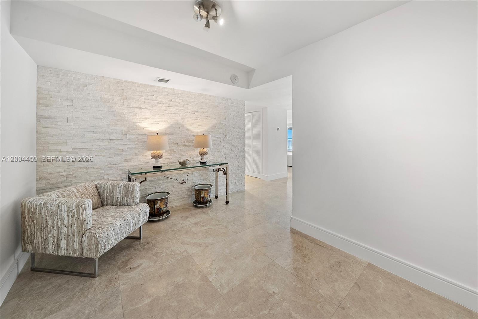 600 Grapetree Dr #3BS, Key Biscayne FL 33149