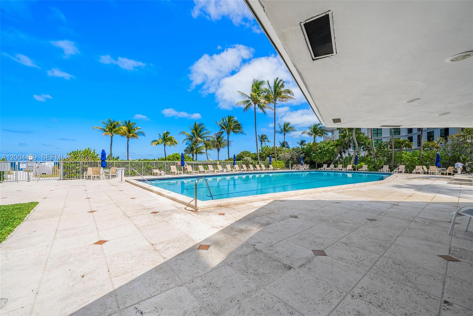 600 Grapetree Dr #3BS, Key Biscayne FL 33149