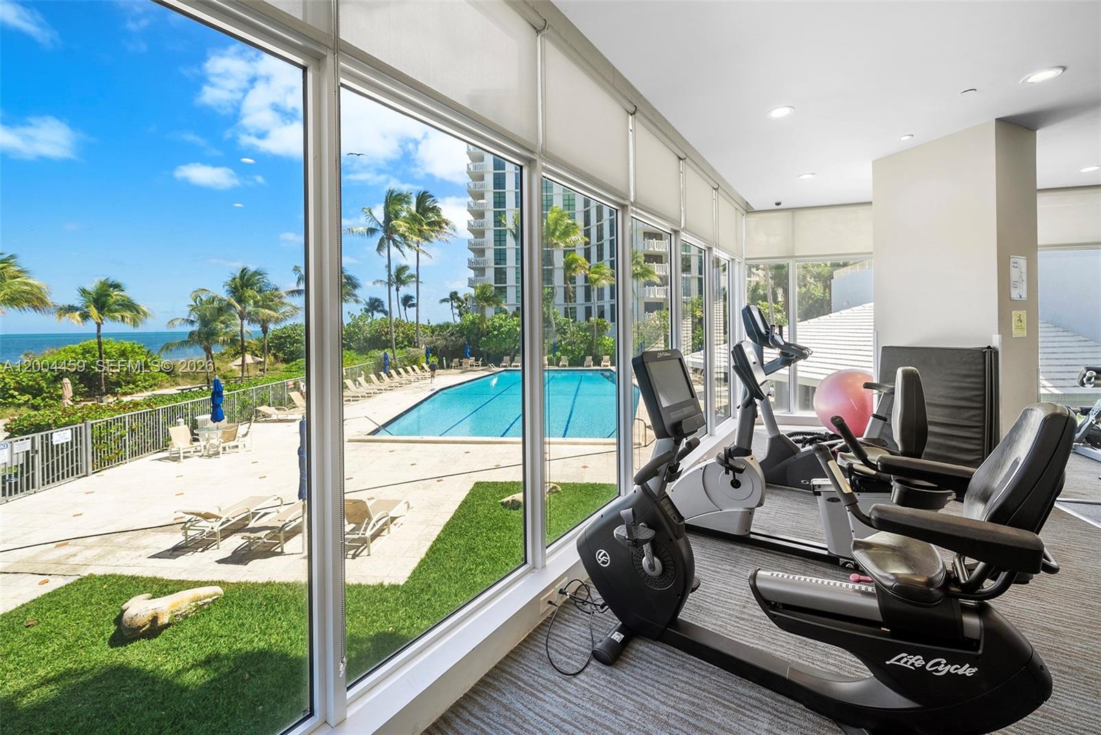 600 Grapetree Dr #3BS, Key Biscayne FL 33149